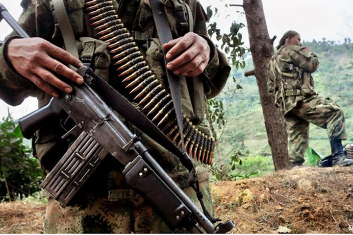 Siete militares colombianos muertos y 5 más heridos en combates con las Farc