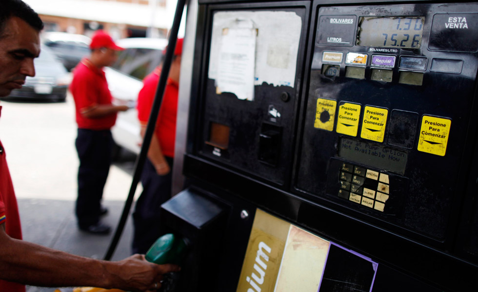 Instalarán chip temporal para surtir combustible a vehículos de turistas en Táchira