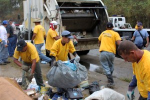 Gobierno de Miranda desplegó cuadrillas de recicladores en litoral barloventeño