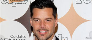 Ricky Martin admite que hacía “bullying” a los gays