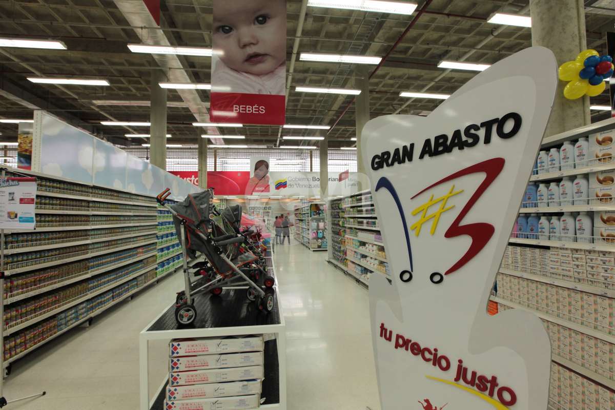 Detienen a mujeres que robaban en abasto Bicentenario de Guarenas