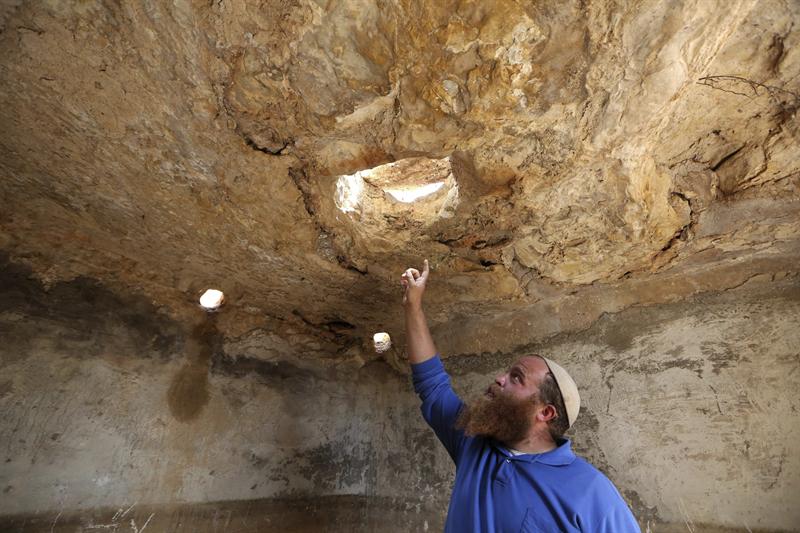 Descubren baño ritual de 2.000 años con un inusual sistema para recoger agua (Fotos)