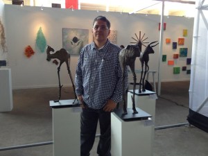 El artista venezolano Francisco Pereira presentó sus bípedos en ART Lima 2013