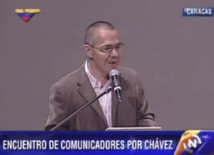 Villegas critica fallas en actos del Gobierno (Video)