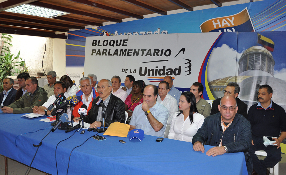 Diputados opositores aprovecharán visita de Maduro para exigir su partida de nacimiento