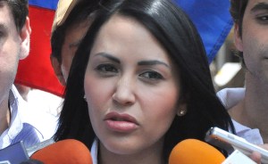 Delsa Solórzano exigió a Maduro que cese a la persecución política