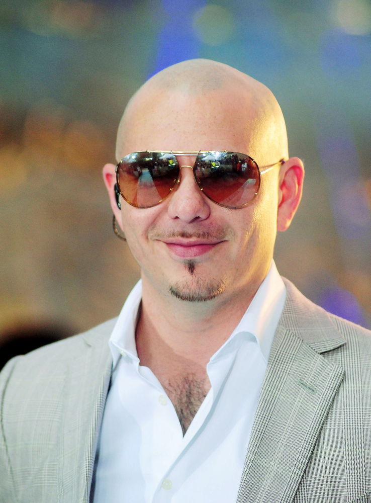 Pitbull demuestra que no solo dice “Dale”, sino que creó un centro educativo