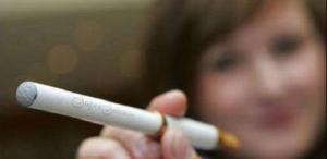 Francia prohibirá cigarrillo electrónico en lugares públicos