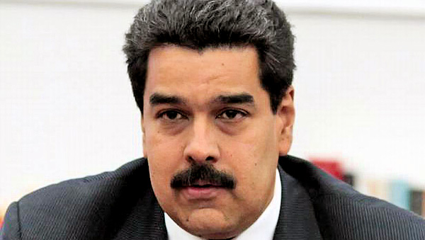 Súmate: Maduro viola Constitución y Ley contra la corrupción al presentar tarjeta del Psuv en acto oficial