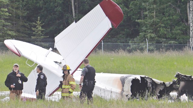 Diez muertos al estrellarse una avioneta en Alaska (Foto)