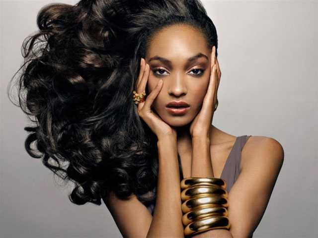‘Dior’ despide a modelo por ser negra