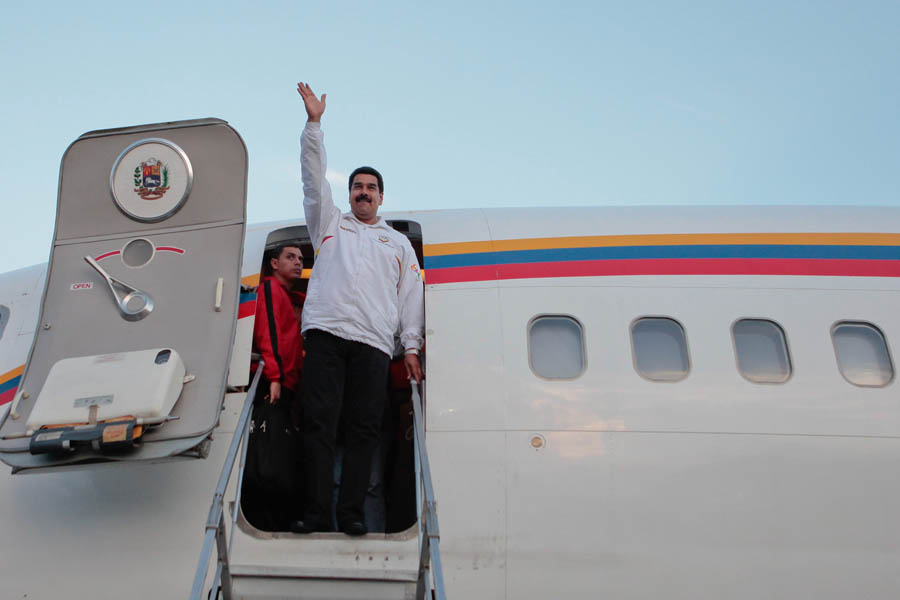 Maduro realiza una escala técnica de nuevo en Argel, de regreso a Caracas