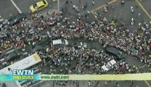 Esta es la razón por la que El Papa quedó atrapado en las calles de Brasil (Fotos)