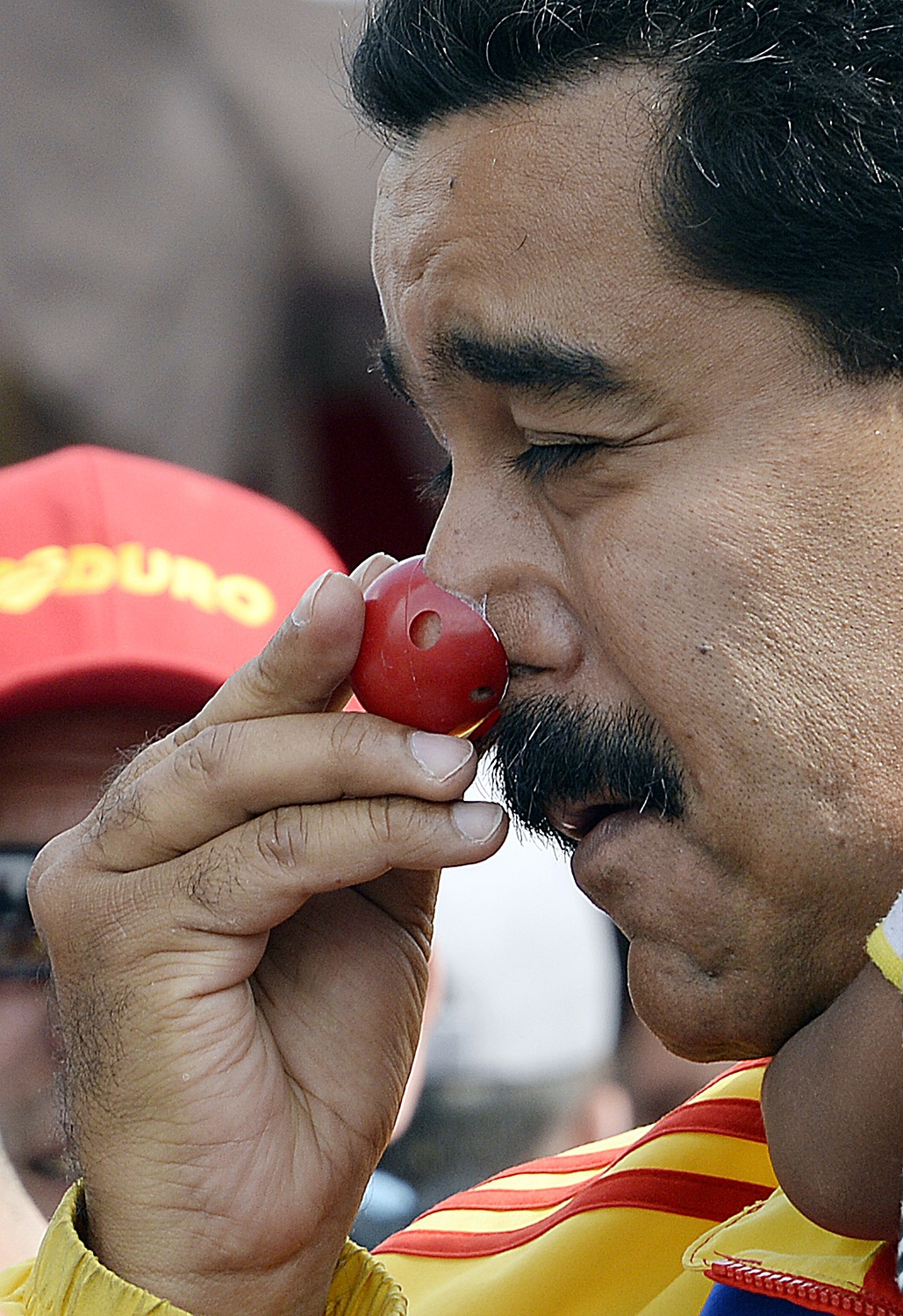 Maduro se puso la “nariz de payaso” (FOTO)