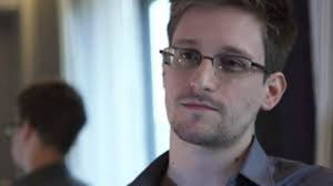 Snowden se reunirá con su papá