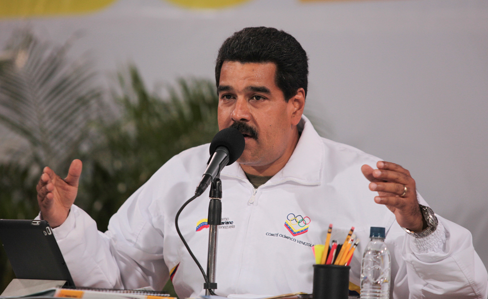 Maduro cambia de ruta tras negativa de EEUU de que sobrevuele Puerto Rico ¿Cubana de Aviación?