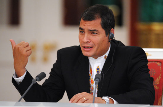 Correa pide a seguidores no dejarse ganar la “guerra psicológica”