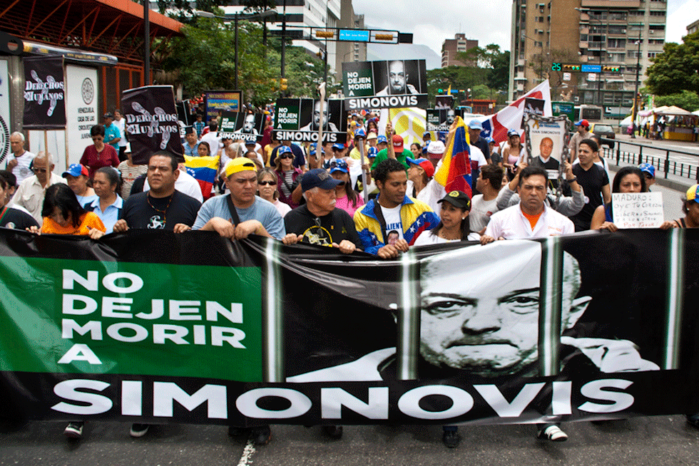 Otra carta a Maduro para solicitar la medida humanitaria para Simonovis