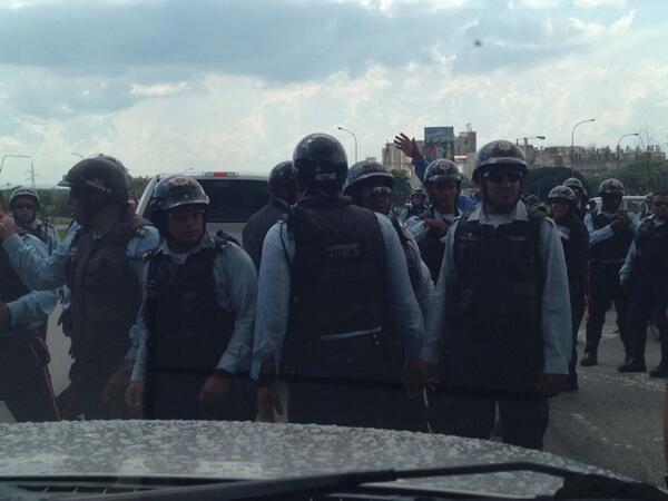 Policía de Aragua despojó material fotográfico a equipo del diario El Periodiquito