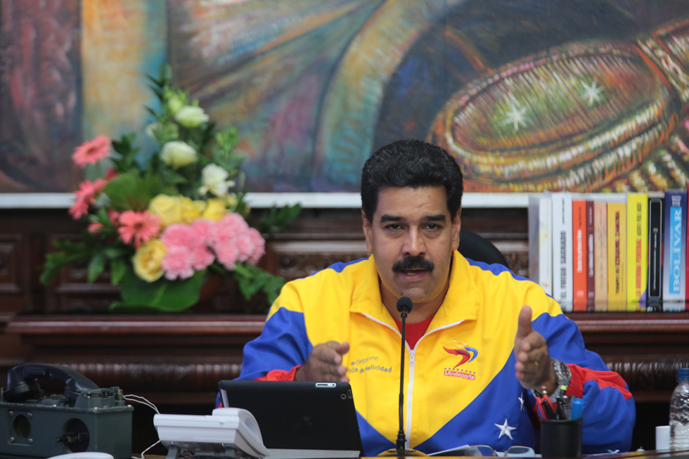 Maduro reitera mensaje de “paz” mientras seguidores salen a las calles a provocar