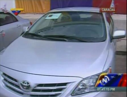Maduro entrega Toyotas a los altos rangos y Cherys a los bajos (Fotos + Video)