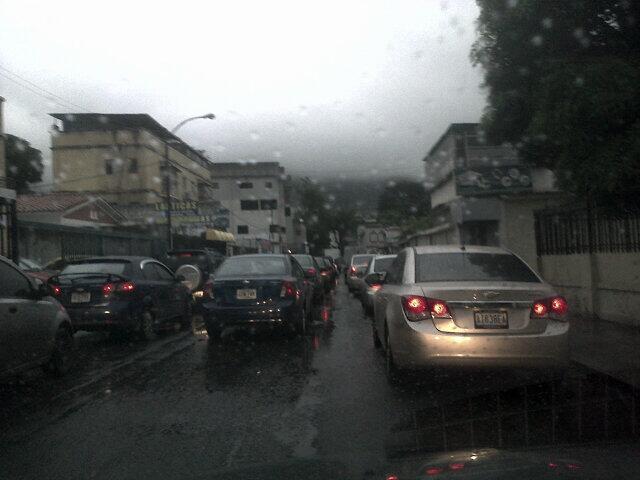 Caracas congestionada por lluvia (Fotos)