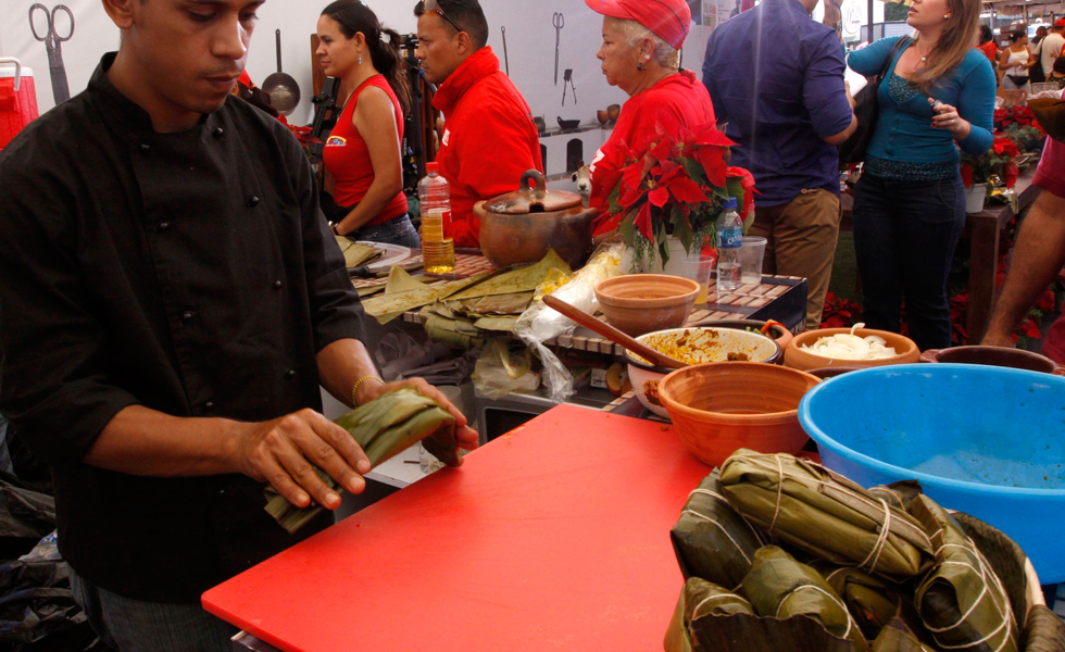 Venezolanos tendrán una Navidad con poca mercancía y altos precios