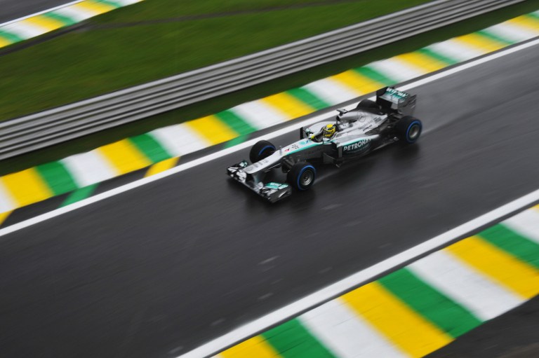 Rosberg logra el mejor tiempo en los dos ensayos libres del viernes en Brasil