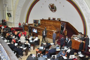 Chavistas de la AN trabajan en Ley para regular los medios de comunicación