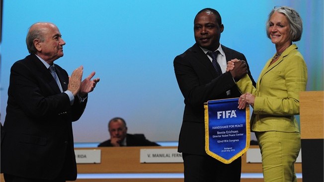 La Fifa estrena en el Mundial de Clubes “el apretón de manos por la paz”