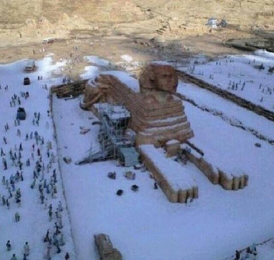 Las fotos de la Gran Esfinge egipcia cubierta de nieve son falsas
