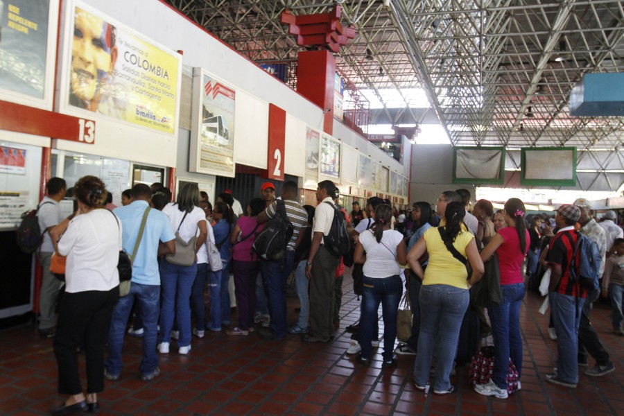 Poca afluencia de viajeros en segundo día de asueto