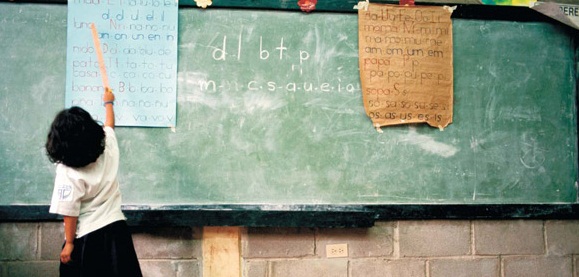 Unesco alerta de alto costo de la mala educación en América Latina