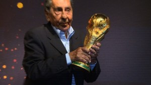 La Copa del Mundo visita Uruguay (Video)