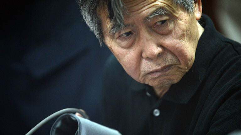 Fujimori pide en audiencia que le repongan el teléfono