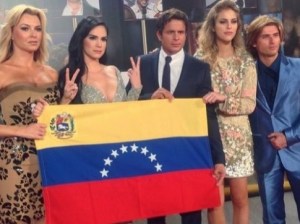 La situación en Venezuela, presente en la memoria de las estrellas latinas (Fotos y Video)