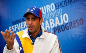 Capriles: Este gobiernito monta circo malo para distraer al país del caos