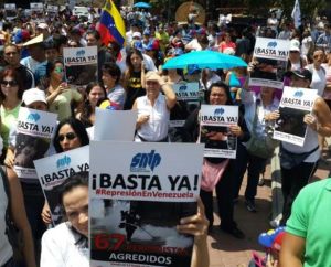 Periodistas alertan sobre situación en Venezuela