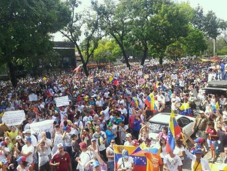 Redoma de Guaparo minada de manifestantes por la libertad (Foto)