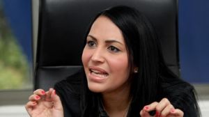 Delsa Solórzano: Están jugando a la quiebra absoluta de Venezuela