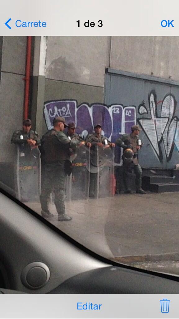 La Av. Casanova en Sabana Grande amaneció con militares (Fotos)