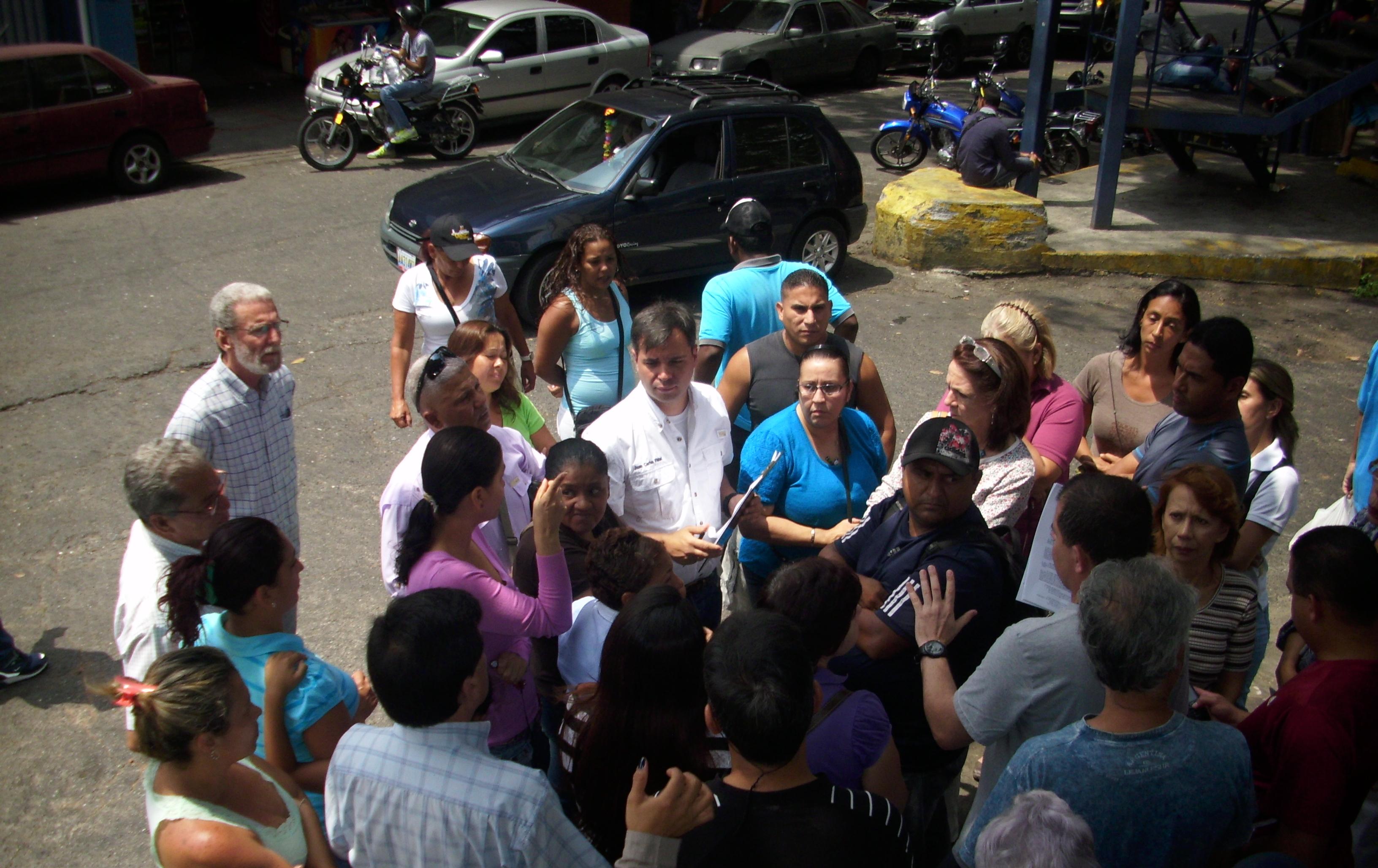 Concejal Vidal logramos que opositores y pro gobierno acordarán no más agresiones durante protestas