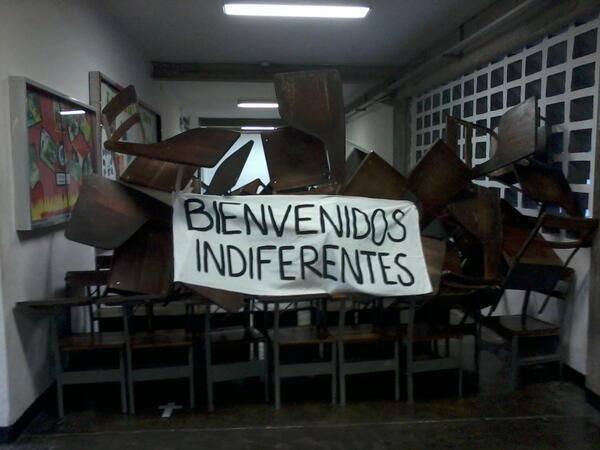 La USB amaneció en protesta: Bienvenidos indiferentes (Fotos)