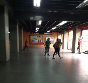 Militarizada la estación del metro de Altamira (Fotos)