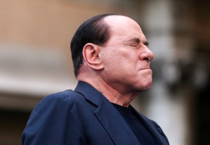 Berlusconi ha comenzado la quimioterapia para la combatir la leucemia que padece