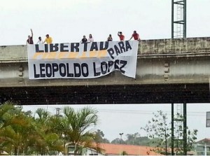 Cuelgan pancarta en Maturín: Liberen a Leopoldo López (Foto)