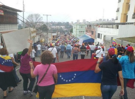 Padres llegaron a la zona educativa de Táchira en rechazo al 058  (Fotos)