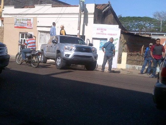 Quitaron los muñecos de protesta en Valle de la Pascua (Fotos)