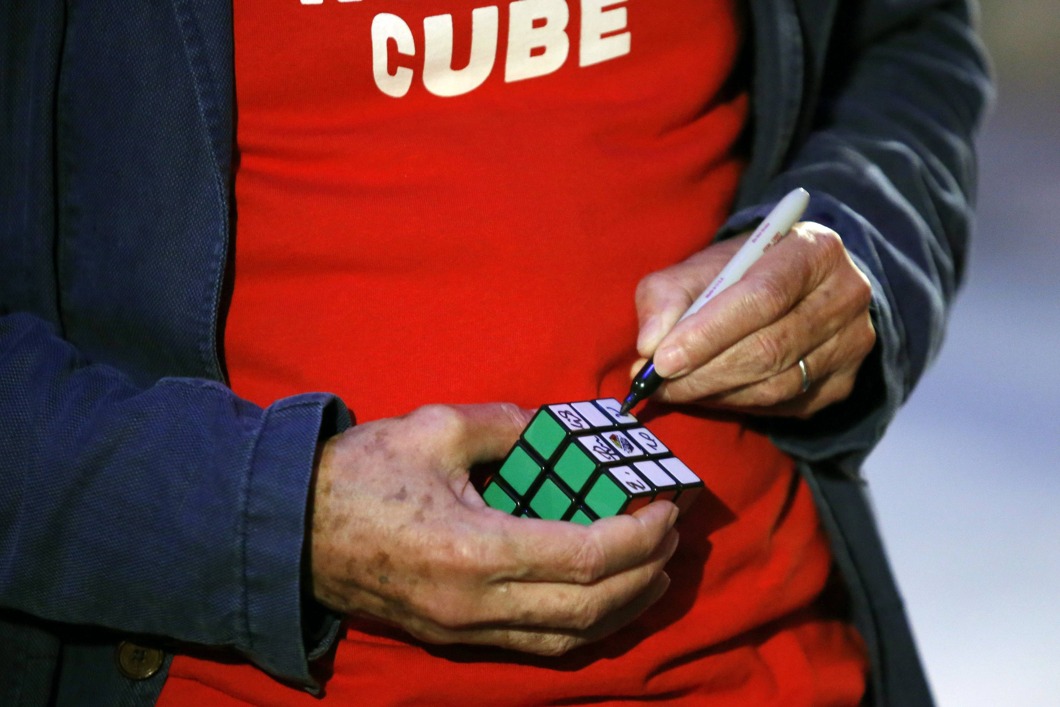 La compleja sencillez del cubo mágico de Rubik