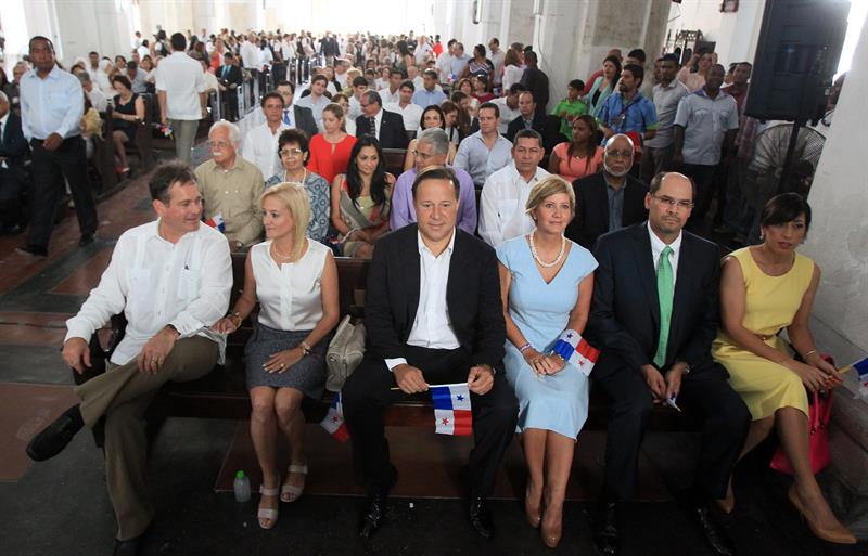 Candidatos presidenciales de Panamá juntos en misa pre electoral